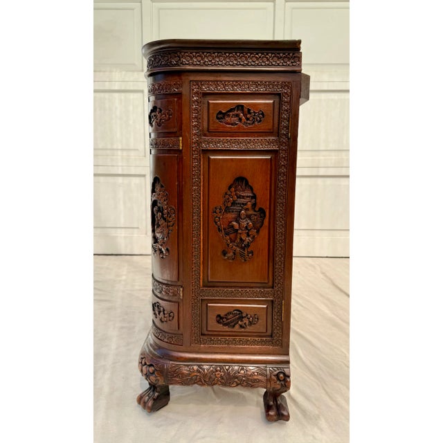 1950's George Zee Chinese Chippendale Dry Bar Expanding Cabinet For Sale - Image 13 of 18