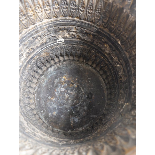 19th Century French Repousse Brass Coal Scuttle or Waste Basket, Fireplace For Sale - Image 13 of 18