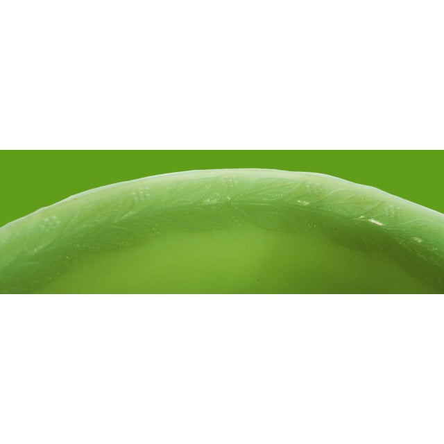 1930s McKee Jadite Triple Leaf Rim Bowl – 9" – Perfect Condition For Sale - Image 9 of 10