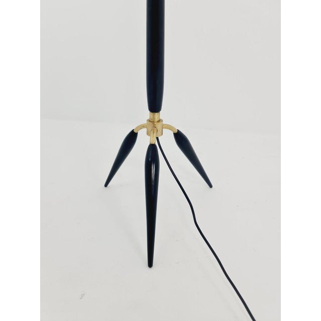 Metal Space Age Italian Tripod Floor Lamp in Metal and Plastic, 1960s For Sale - Image 7 of 11