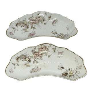 Late 19th Century Victorian English Alfred Meakin Crescent Semi-Porcelain Bone Dishes With Scalloped Rims, Gold Trim, Floral Pattern - Pair For Sale