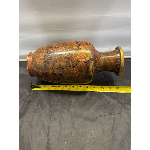 Mid 20th Century VTG 13” Chinese Cloisonné Bottle Vase Floral Peony Red Brown Enamel Brass 1950s For Sale - Image 5 of 7