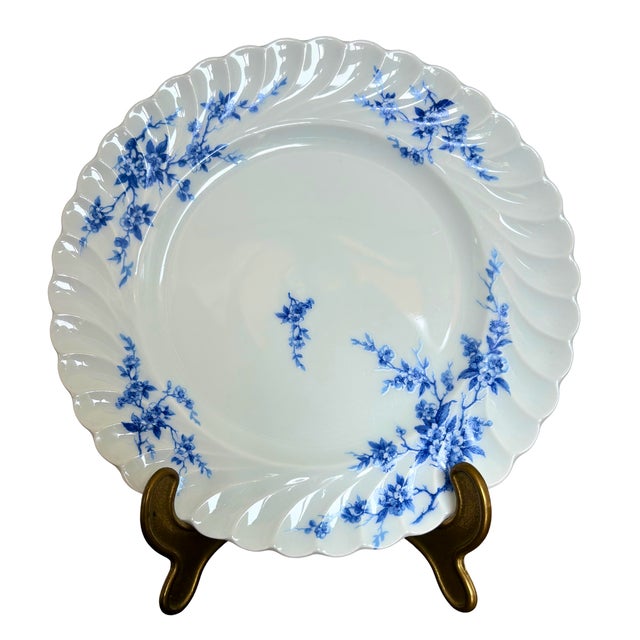 Porcelain Dinnerware Set from Haviland Limoges, 1950, Set of 82 For Sale - Image 9 of 11