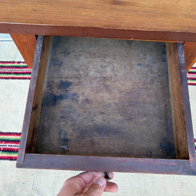 Antique Sheraton Walnut One-Drawer Side Table, Pennsylvania, Circa 1830s For Sale - Image 12 of 13