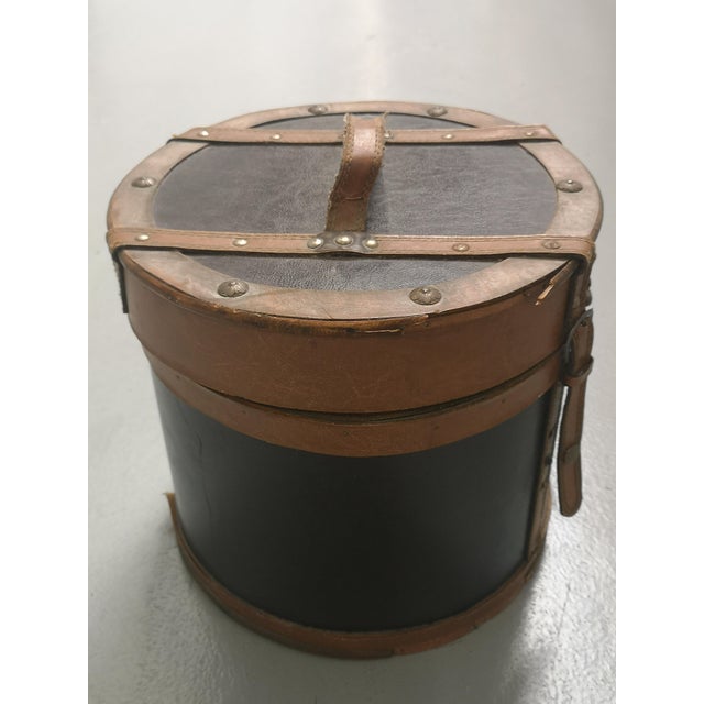 Vintage Round Wooden Hatbox, 1950s For Sale - Image 4 of 13