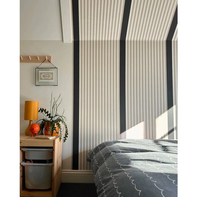 Farrow and Ball 'Five Over Stripe' Wallpaper in the Au Lait Colorway, 6 ...