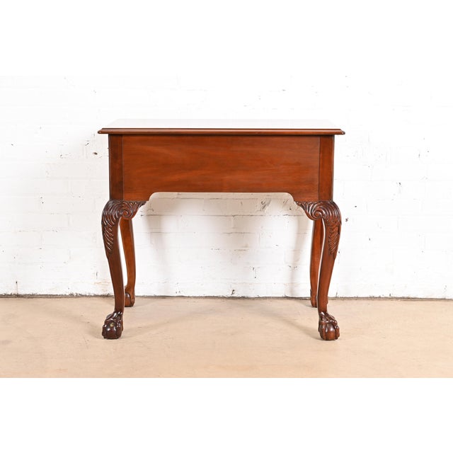 Councill Furniture Chippendale Banded Mahogany Lowboy Dressing Table or Entry Table For Sale - Image 11 of 12