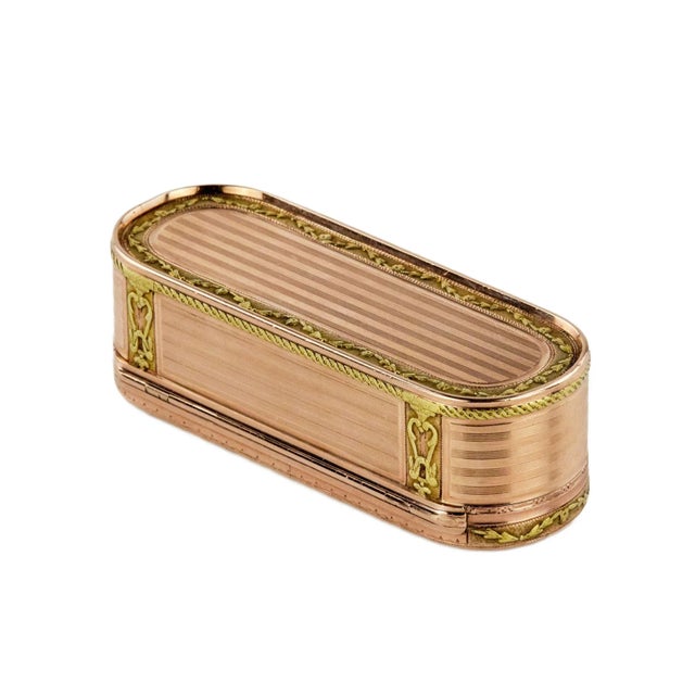 20th Century Snuffbox in Two-Tone Gold, France, 1890s For Sale - Image 6 of 9