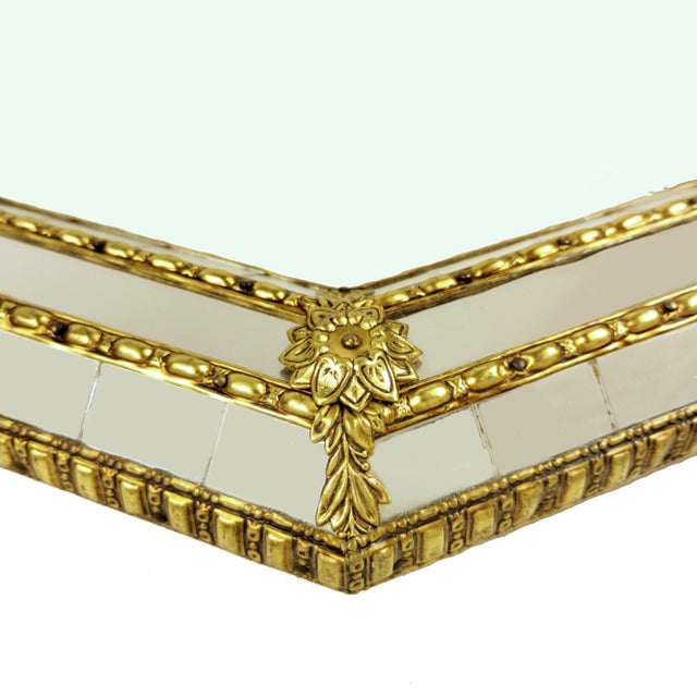 Large Vintage Venetian Hollywood Regency Octagonal Parclose Mirror with Glass and Brass Garlands, 1970s For Sale - Image 11 of 15