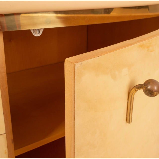 Metal Curved Parchment Cabinet Nettuno by Luciano Frigerio for Frigerio Di Desio, 1960s For Sale - Image 7 of 18