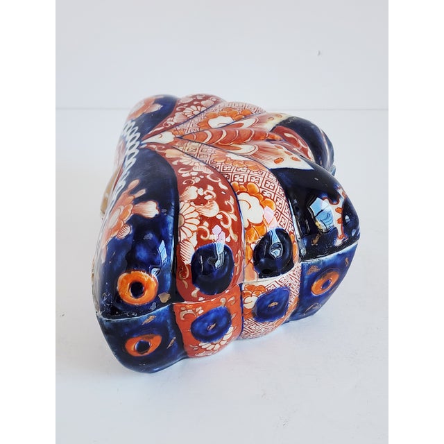 Antique Japanese Imari Porcelain Butterfly Box For Sale - Image 4 of 12