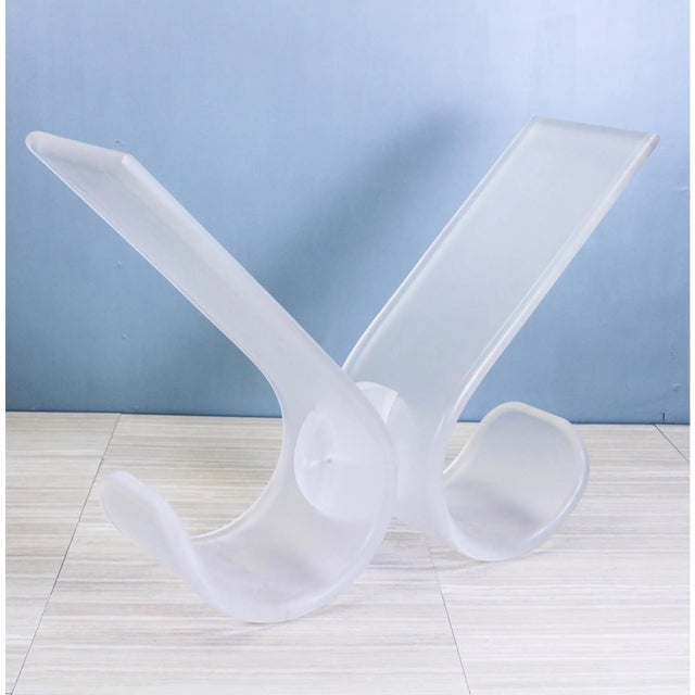 Transparent Late 20th Century Mid-Century Modern Lucite Console Table For Sale - Image 8 of 8