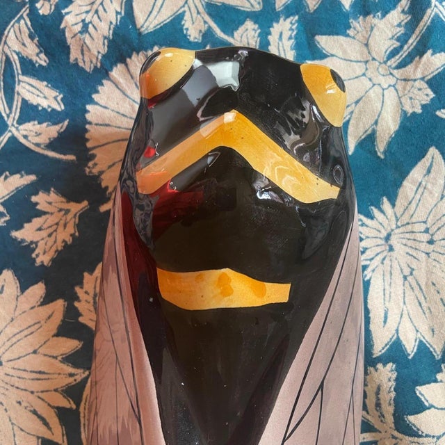 French Majolica Cicada Wall Pocket, 1950 For Sale - Image 3 of 10