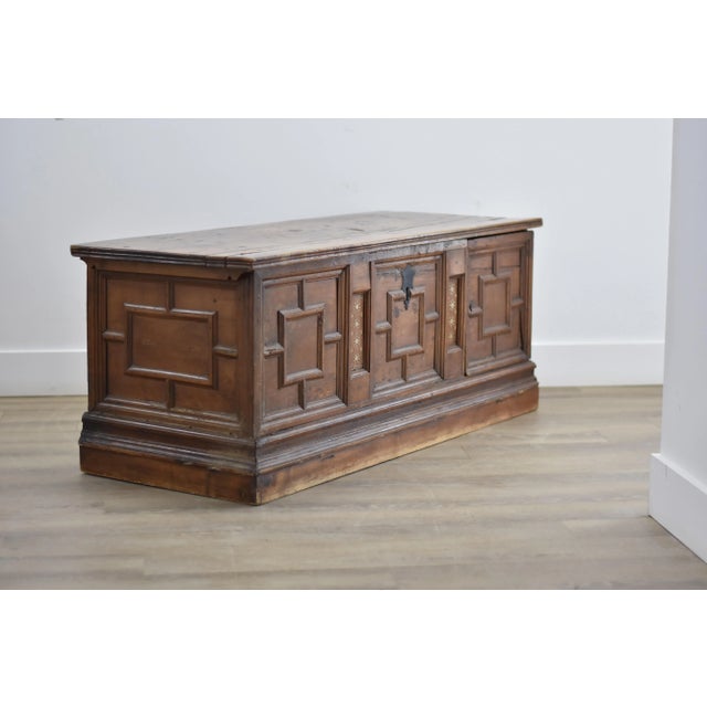 17th C Spanish Trunk For Sale In Charlotte - Image 6 of 7