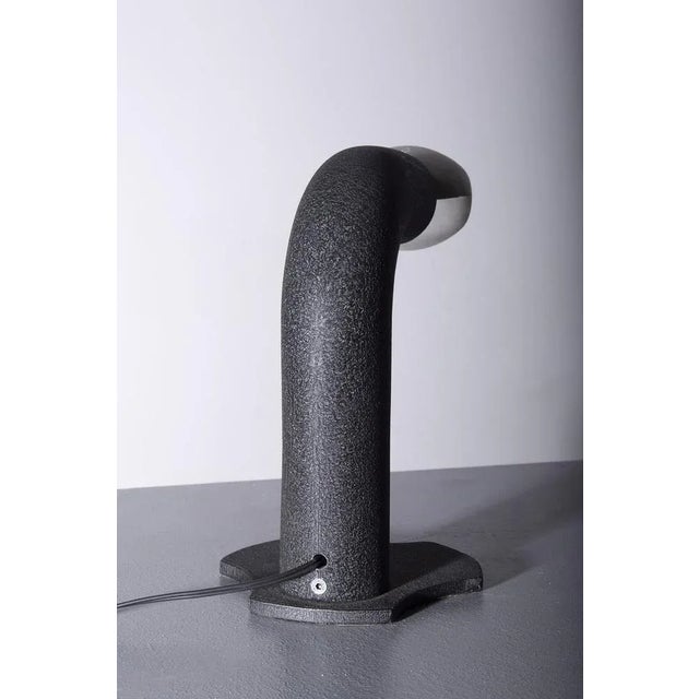 Immerse yourself in the world of timeless elegance with the 1964 Gino Sarfatti table lamp, a true icon of Italian design....