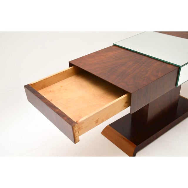 Art Deco Mirrored Coffee Table in Walnut, 1930 For Sale - Image 11 of 12