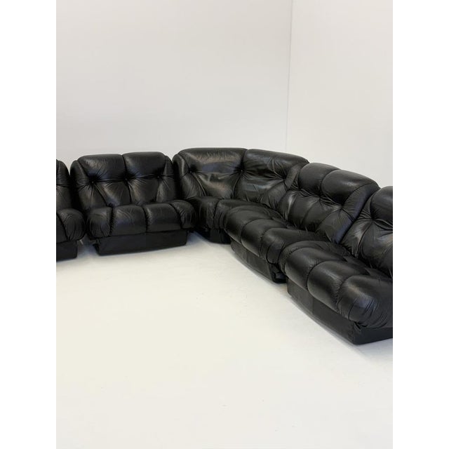 Mid-Century Modern Black Leather Nuvolone Modular Lounge Sofa by Rino Maturi for Mimo Padova, 1970s, Set of 5 For Sale - Image 3 of 15
