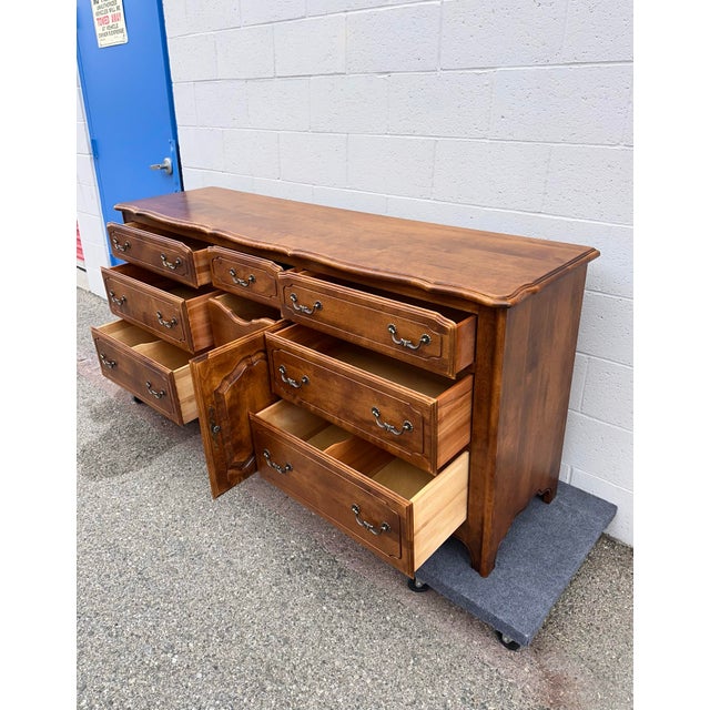 Wood 1990s Ethan Allen French Provincial Country 9-Drawer Dresser⚡️ For Sale - Image 7 of 12