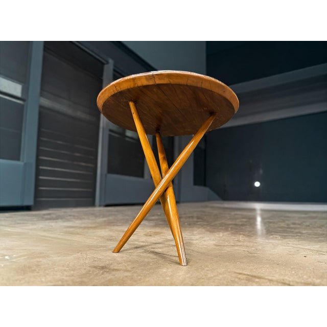 Mid-Century Modern Sculptural Three-Legged Side Table in Ivory Wood, Brazilian Modern, 1950s For Sale - Image 3 of 15