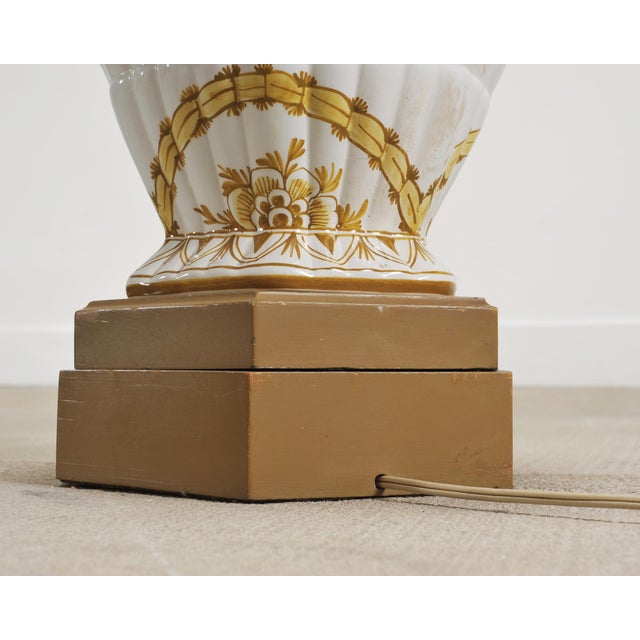Pair of Wilshire House Porcelain Ginger Jar Table Lamps (No Shades Included) For Sale - Image 16 of 18