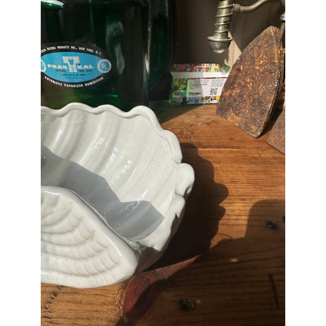 Small 1970s White Ceramic Shell Planter For Sale - Image 4 of 8