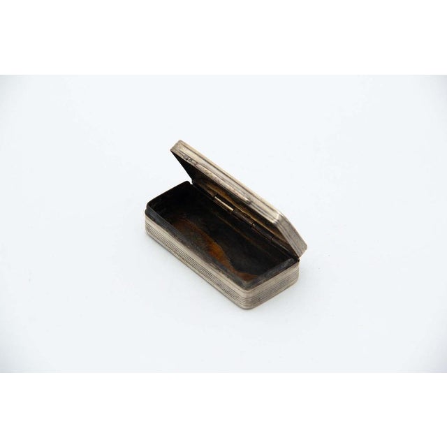 Rectangular Snuff Box in Fluted Silver, in Good conditions.