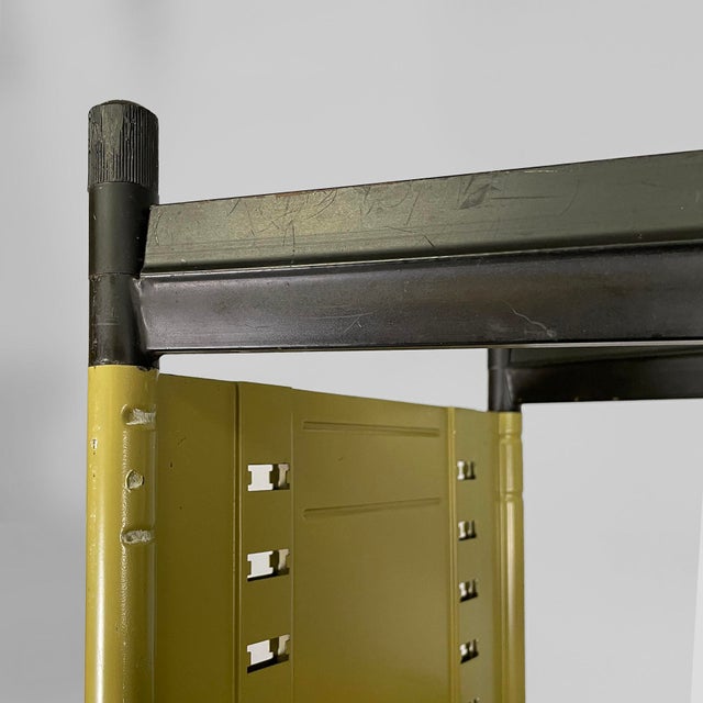 Mid-Century Modern Italian Bookcase by Studio BBPR for Olivetti, 1960s For Sale - Image 13 of 18