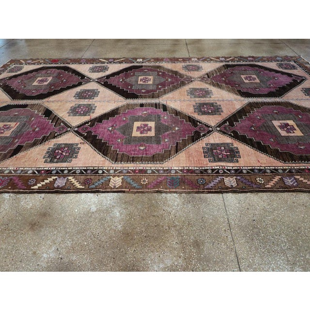 Galerie Shabab Collection Mid-20th Century Handmade Turkish Anatolian Tribal Long Room Size Carpet For Sale - Image 4 of 8