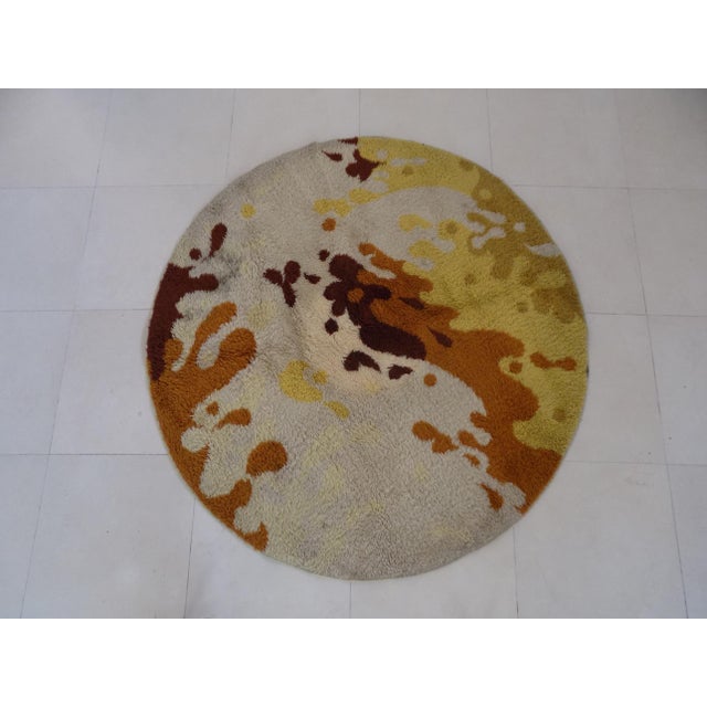 Space Age Round Long Wool Rug, 1970s For Sale - Image 10 of 11
