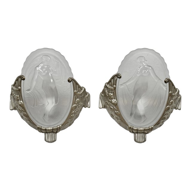 A Pair of French Art Deco Wall Sconces by Cherrier & Muller Freres 1930 France For Sale