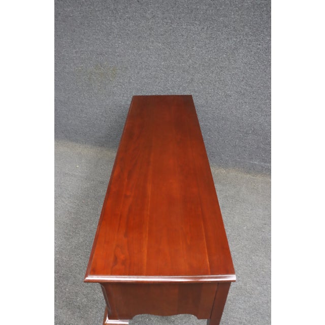 Late 20th Century Pennsylvania House Queen Anne Cherry Sideboard For Sale - Image 12 of 12