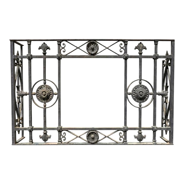 Early 19th Century French Neoclassic and Régence Style Wrought Iron Balcony Railing For Sale