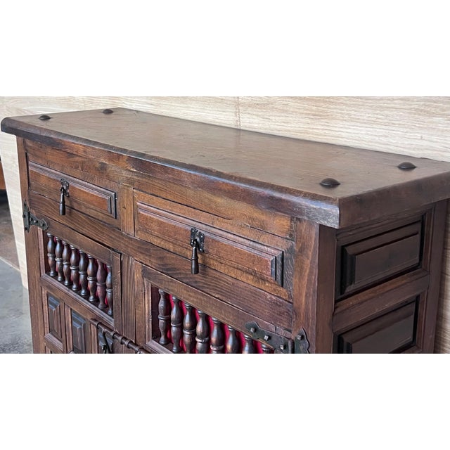 Spanish Carved Walnut Chest of Drawers, Nightstands or Narrow Console, 1920s For Sale In Miami - Image 6 of 18