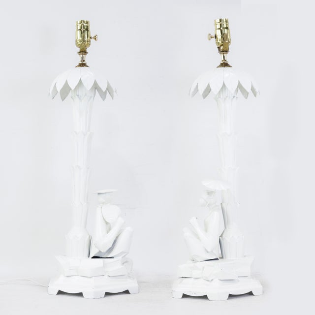 Chinoiserie Pair of Vintage Chinoiserie White Tole Palm Tree and Figurine Table Lamps For Sale - Image 3 of 12