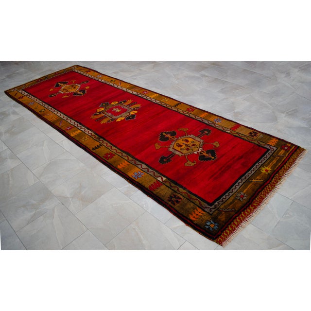 1950s Masterpiece Hand Knotted Turkish Rug for Living Room, Large Runner Rug, Gallerie Rug, Kitchen Decor- 4′7″ X 13′5″ For Sale - Image 11 of 17