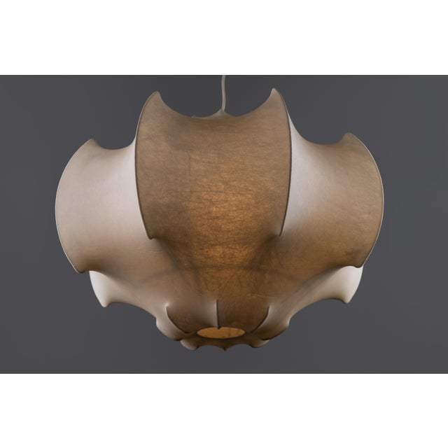 Viscontea Cocoon Lamp in Resin by Achille & Pier Castiglioni for Flos, 1970s For Sale - Image 6 of 11