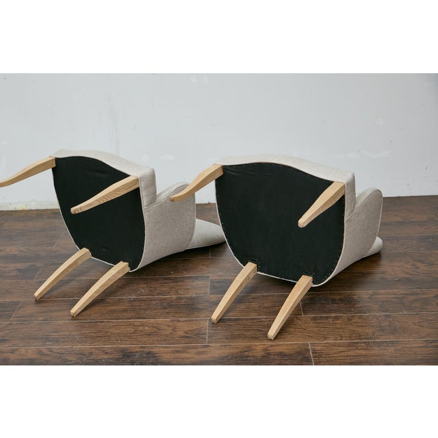 Mid-Century Modern Pair of French Midcentury Armchairs with Linen Upholstery, Curved Tapered Legs For Sale - Image 3 of 12
