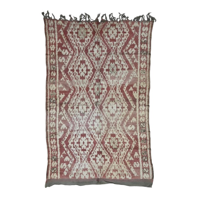 Vintage Red Moroccan Rug - 9.2 X 5.5 Ft For Sale