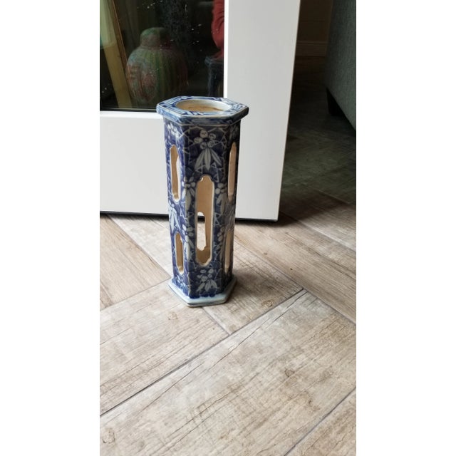 Blue Antique Blue and White Hexagon Shaped Japanese Hat or Wig Stand For Sale - Image 8 of 10