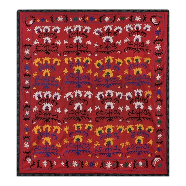 Red Ethnic Suzani Wall Hanging - Bukhara Embroidered Boho Throw For Sale