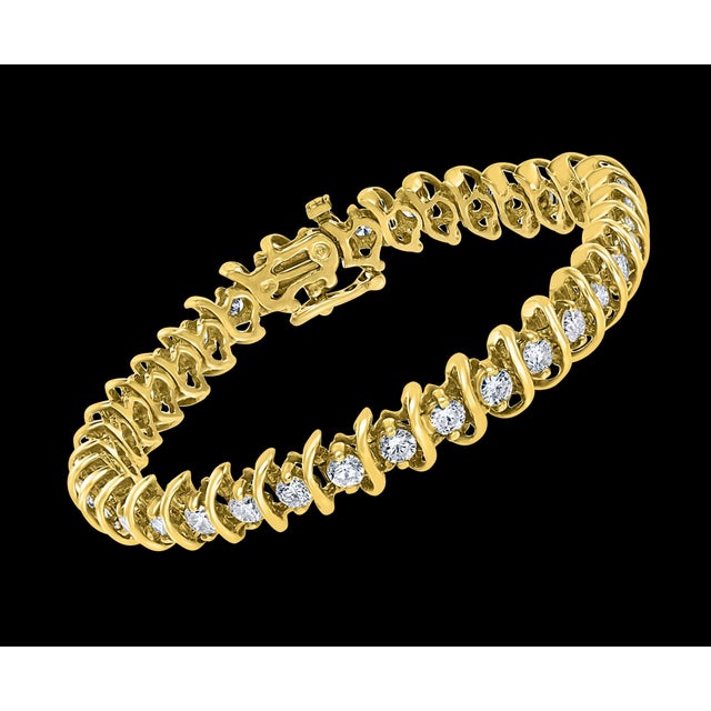 38 Round Diamond S Design Tennis Bracelet in 14 Karat Yellow Gold 5.7 Carat, 7" For Sale - Image 17 of 18