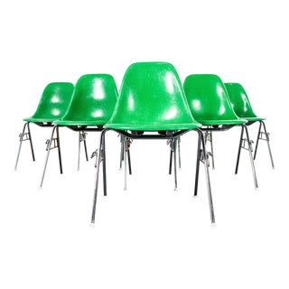 DSS Vivid Green Fibreglass Dining Chairs by Eames, 1960s, Set of 6 For Sale