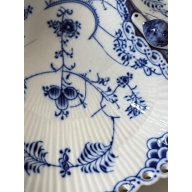 Royal Copenhagan Royal Copenhagen Blue Fluted Full Lace Three-Section Serving Dish No. 1005 For Sale - Image 4 of 12