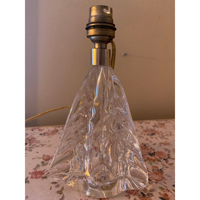 1970s Vintage Mid-Century Modern Heavy Crystal Sculptural Table Lamp - Crystal– Abstract Triangular Design For Sale - Image 5 of 7