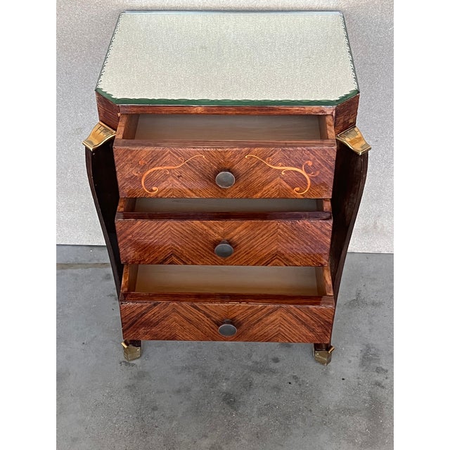 Neoclassical Early 20th Century Italian Neoclassical Pair of Bedside Tables in Mahogany For Sale - Image 3 of 12