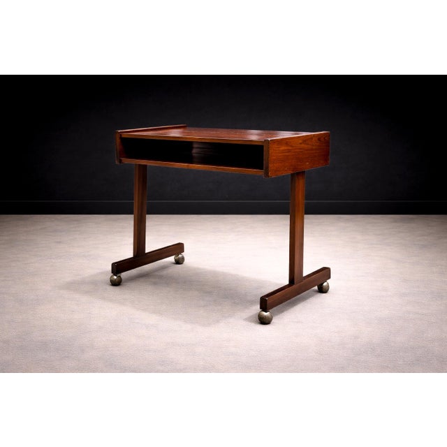 Console on Wheels in Rosewood, Sergio Rodrigues, 1960s For Sale - Image 9 of 12