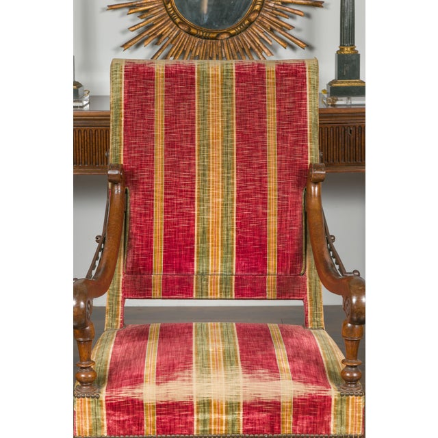 French Louis XIV Style 19th Century Reclining Armchair with Turned Base For Sale - Image 9 of 12