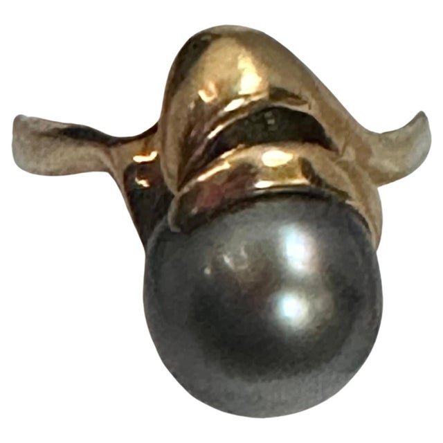 Black Tahitian Pearl 9.3 MM Cocktail Ring 18 Karat Yellow Gold For Sale - Image 4 of 18
