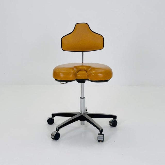 Mid century Industrial vintage leather office dental chair by chyres Virginia 1980s USA Industrial leather office dental...