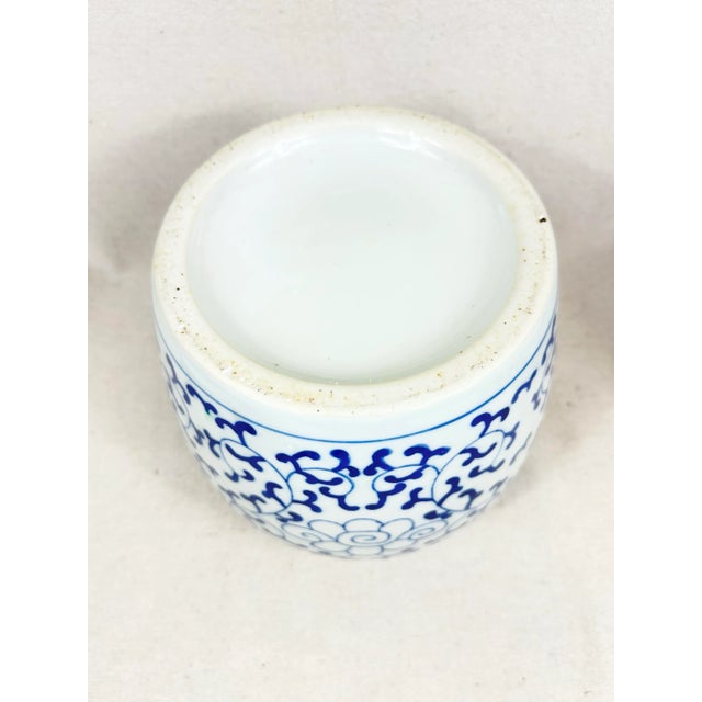 Ceramic Vintage Blue and White Ginger Jar For Sale - Image 7 of 7